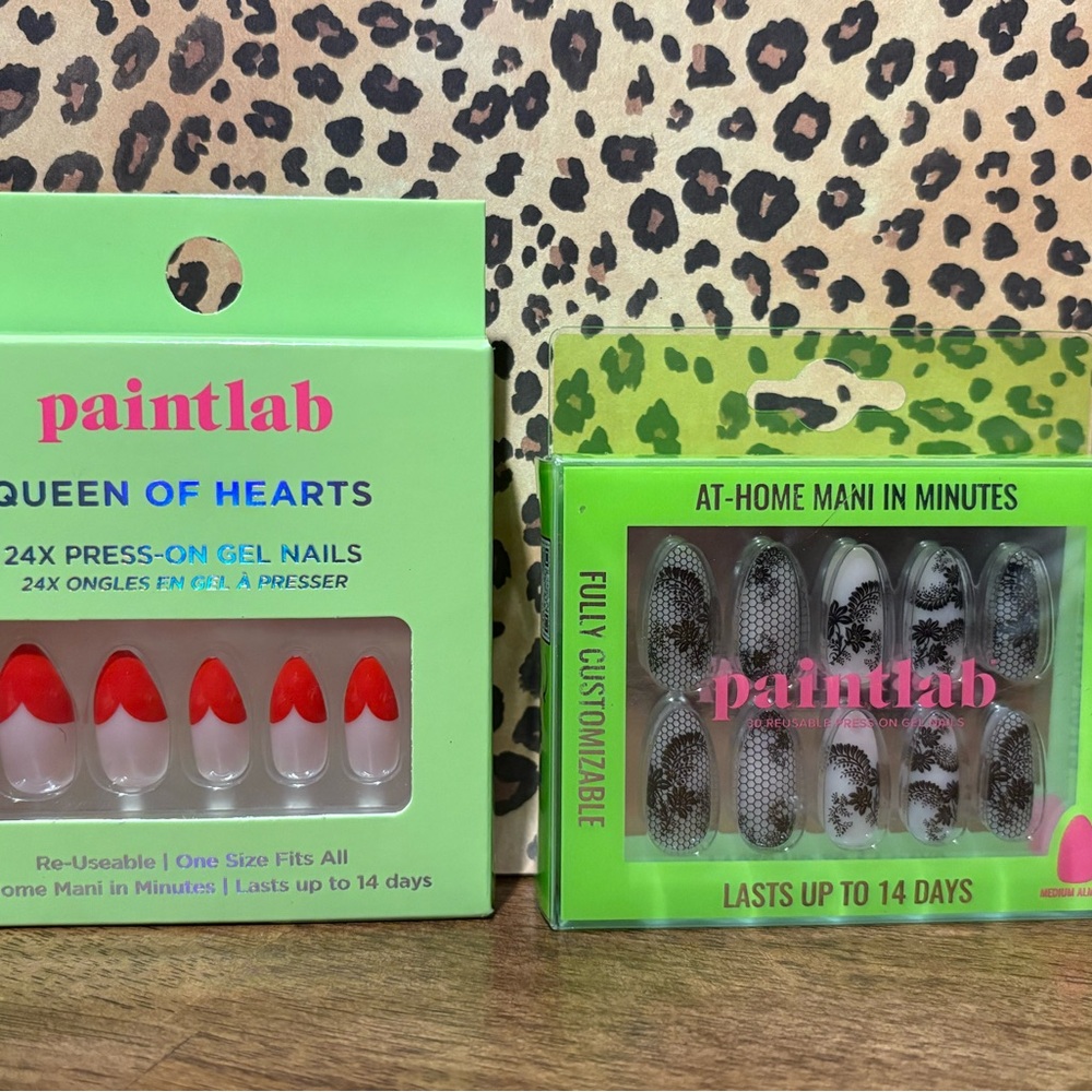 Queen of Hearts Press-On Nails - Red